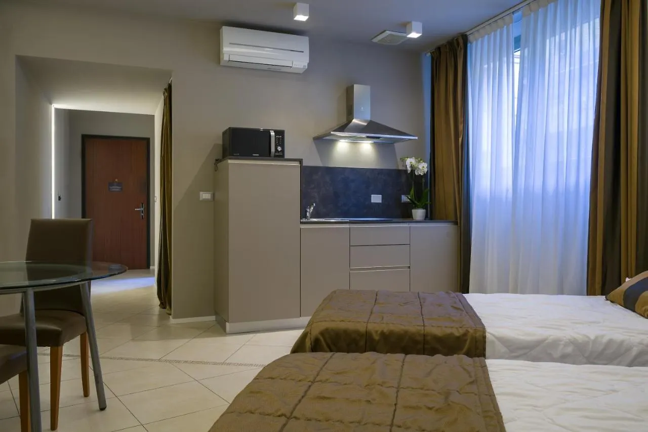 Lägenhet Appartamenti Astoria Bologna